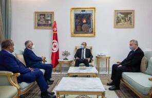 利比亚工商总会会长会见突尼斯总理 央行行长和部长以改善双边贸易