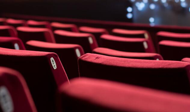 AMC股票下跌 电影行业正在发生变化-影院连锁店可能处于危险之中