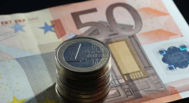 爱尔兰新芬党寻求修改放债人利率上限计划