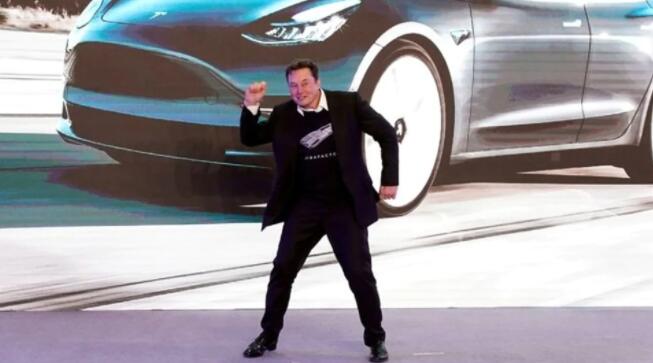 埃隆马斯克表示特斯拉Model S Plaid交付推迟到6月10日