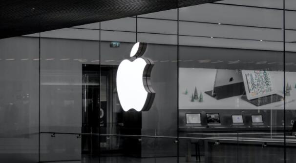 苹果将​​在零售店和家中为零售员工测试混合工作