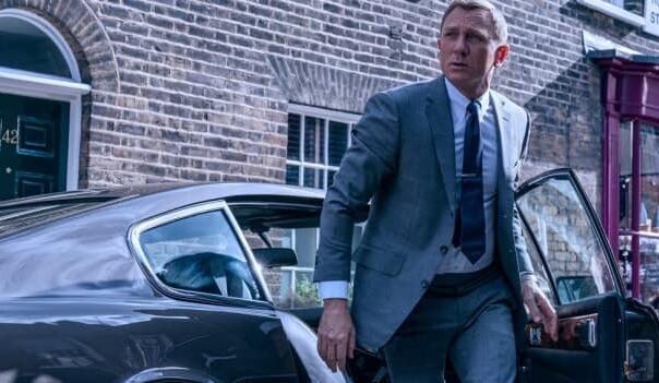 詹姆斯邦德是历史上票房最高的电影系列之一 这是007的堆叠方式